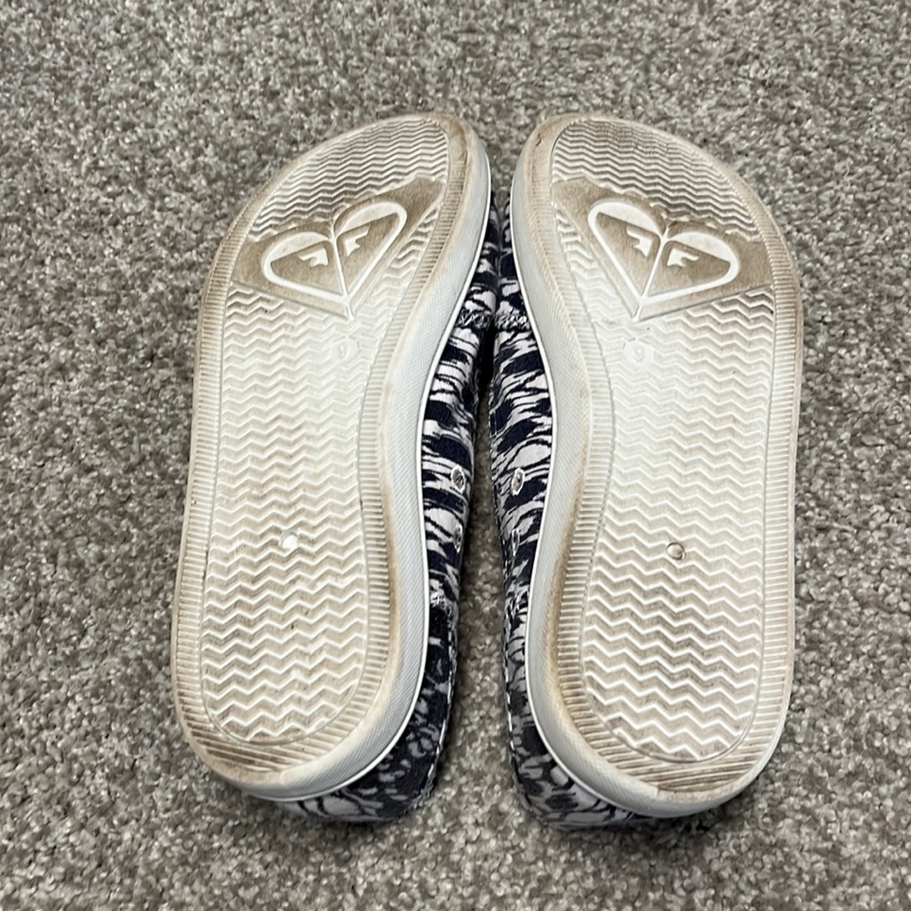 Ladies Roxy Slip ins - Picture 4 of 4